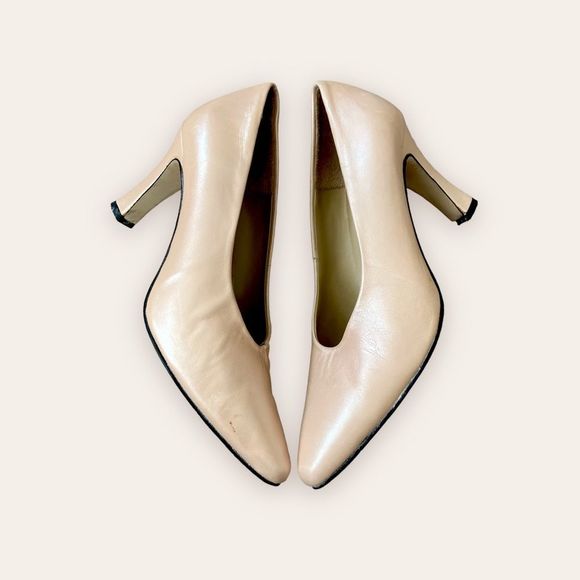 Impo Shoes - Vintage Nude Impo Pumps